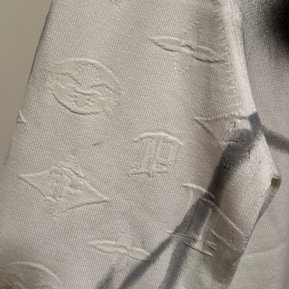 Left Point Rise to Reign Crewneck - Picture 9 of 10